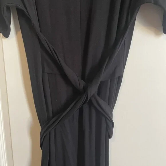 Ann Taylor Classic Black Knit Maxi Dress - Size Medium - New w/tags Retail $129 - Picture 2 of 4